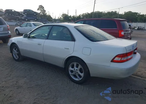 2001 Lexus Es 300 z USA, uszkodzony, nr VIN JT8BF28G610332982